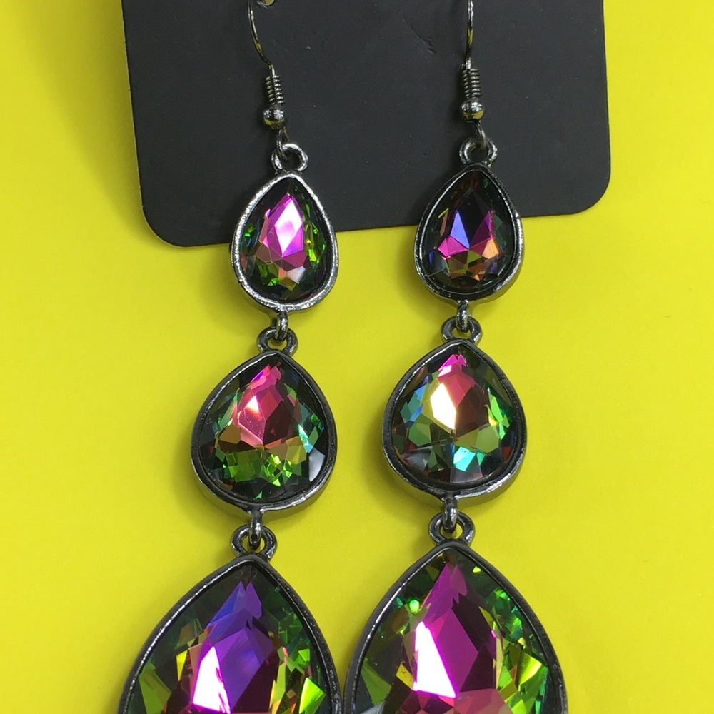PAPARAZZI EARRING FOR WOMEN- VINTAGE TO NOW FASHION  JEWELRY